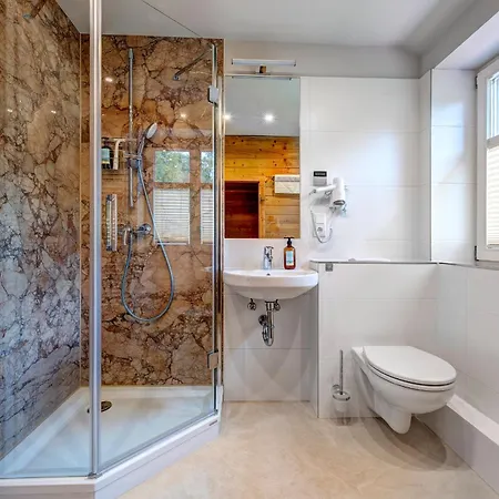 Duenenhaus Unserusedomde Ca80qm Mit Privater Sauna Und Kamin Parkplatz Direkt Am 1i3 * Uckeritz